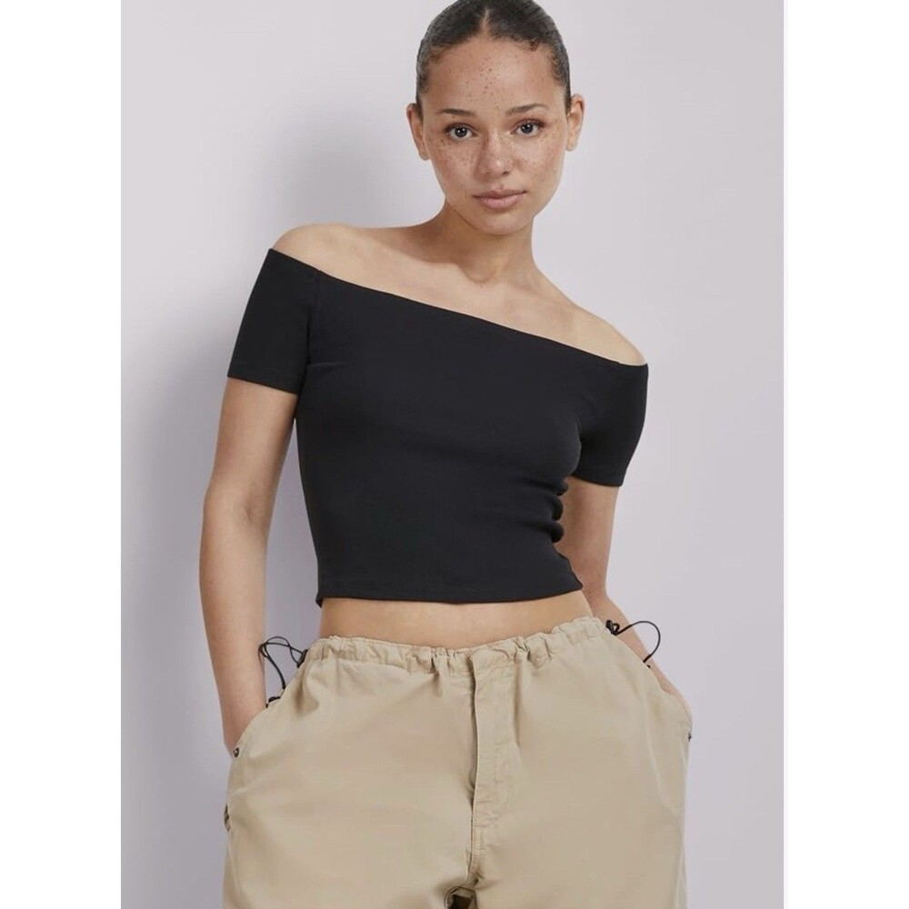 AMBIANCE black cropped off the shoulder crop Top Size Medium Short Sleeve